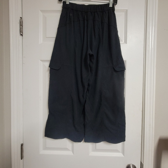 Lululemon Metropolis Maven Cropped Wide Leg Pants. - Picture 6 of 16